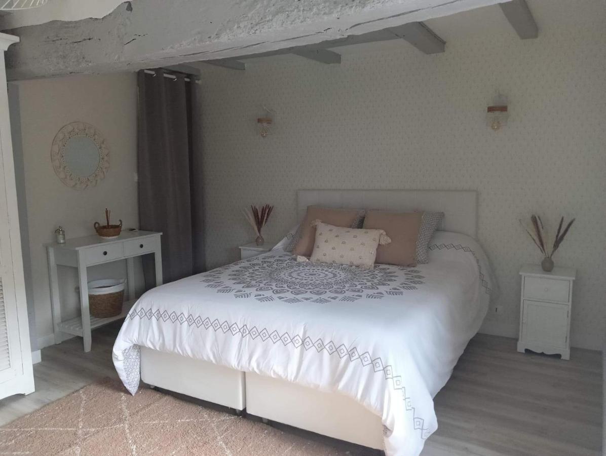 Chambre D'Hote Familiale De La Maison Bleue Lanvallay Ngoại thất bức ảnh