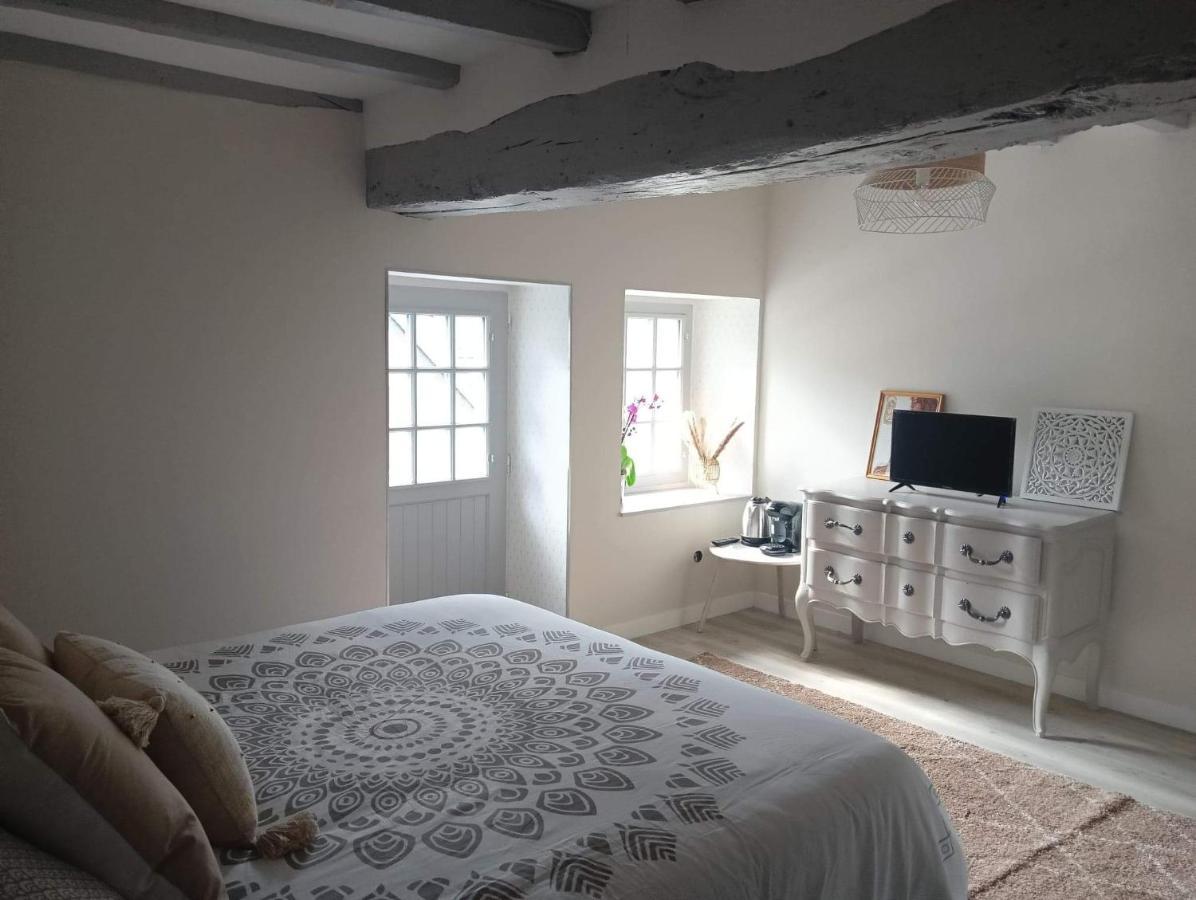 Chambre D'Hote Familiale De La Maison Bleue Lanvallay Ngoại thất bức ảnh